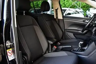 Volkswagen T-Cross, bensiin, automaat, esivedu