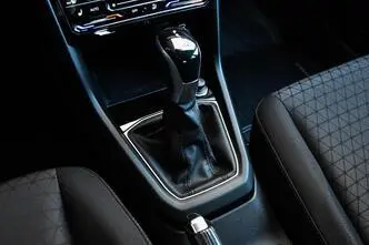Volkswagen T-Cross, bensiin, automaat, esivedu