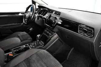 Volkswagen Touran, petrol, automatic