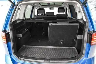 Volkswagen Touran, petrol, automatic
