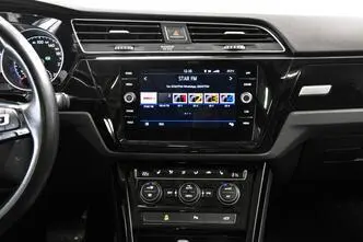 Volkswagen Touran, petrol, automatic