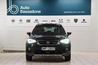 SEAT Arona, petrol, automatic, front-wheel drive