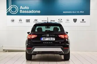 SEAT Arona, petrol, automatic, front-wheel drive