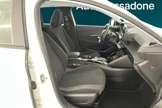 Peugeot 208, 1.2, 74 kW, bensiin, automaat, esivedu
