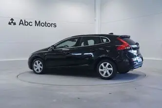 Volvo V40, 2.0, 110 kW, diesel, automatic, front-wheel drive
