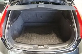 Volvo V40, 2.0, 110 kW, diesel, automatic, front-wheel drive