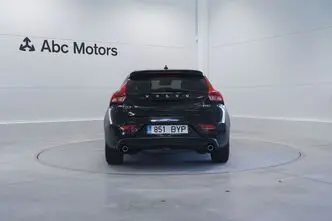 Volvo V40, 2.0, 110 kW, diesel, automatic, front-wheel drive