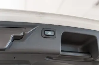 Land Rover Discovery Sport, 2.0, 132 kW, hybrid, automatic, four-wheel drive
