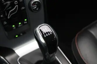 Volvo V40, 2.0, 88 kW, diisel, manuaal, esivedu