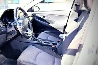 Hyundai i30, 1.4, 103 kW, bensiin, automaat, esivedu