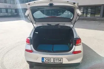 Hyundai i30, 1.4, 103 kW, bensiin, automaat, esivedu