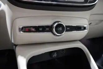 Volvo XC40, 1.5, 120 kW, bensiin, automaat, esivedu