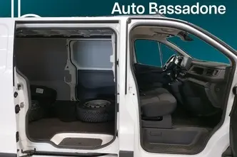 Renault Trafic, 2.0, 77 kW, diesel, manual, front-wheel drive