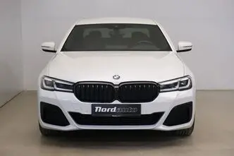BMW 545, 3.0, 210 kW, подключаемый гибрид, автомат, полный привод