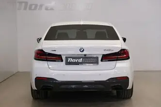 BMW 545, 3.0, 210 kW, подключаемый гибрид, автомат, полный привод