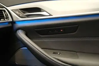 BMW 545, 3.0, 210 kW, подключаемый гибрид, автомат, полный привод