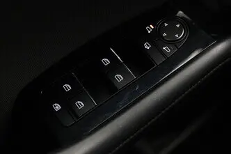 Mazda 3, 2.0, 132 kW, гибрид, механическая, передний привод
