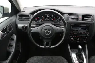 Volkswagen Jetta, 1.4, 90 kW, petrol, automatic, front-wheel drive