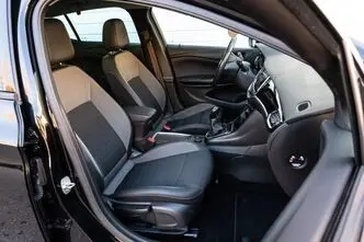 Opel Astra, 1.2, 96 kW, бензин, автомат, передний привод