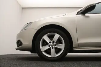 Volkswagen Jetta, 1.4, 90 kW, petrol, automatic, front-wheel drive