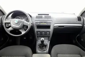 Škoda Octavia, 1.6, 75 kW, petrol, manual, front-wheel drive
