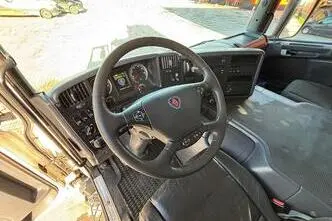 Scania P, 323 kW, diesel, automatic