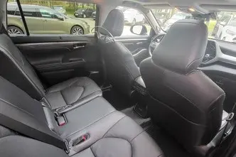 Toyota Highlander, 2.5, 140 kW, hybrid, automatic, four-wheel drive