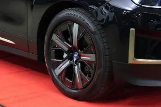 BMW iX, 102 kW, electric, automatic, four-wheel drive