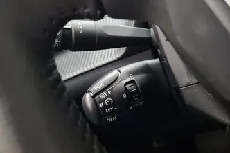 Peugeot 2008, elekter, automaat, esivedu