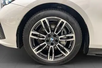 BMW 540, 223 kW, hübriid, automaat, nelikvedu