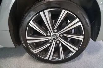 Toyota Corolla, 2.0, 112 kW, hübriid, automaat, esivedu