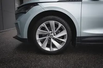 Škoda Enyaq, 70 kW, elekter, automaat, tagavedu