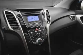 Hyundai i30, 1.4, 73 kW, bensiin, manuaal, esivedu