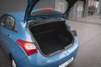Hyundai i30, 1.4, 73 kW, bensiin, manuaal, esivedu