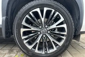 Toyota Yaris Cross, 1.5, 68 kW, hübriid, automaat, nelikvedu