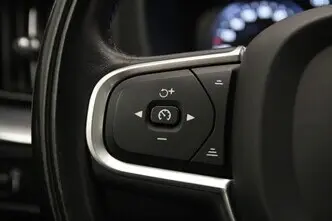 Volvo XC60, 2.0, 145 kW, гибрид, автомат, полный привод