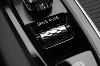 Volvo XC60, 2.0, 145 kW, гибрид, автомат, полный привод