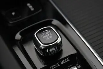 Volvo XC60, 2.0, 145 kW, гибрид, автомат, полный привод