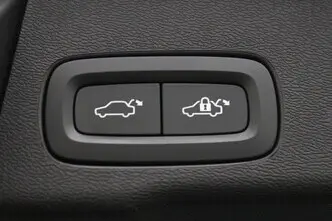 Volvo XC60, 2.0, 145 kW, гибрид, автомат, полный привод