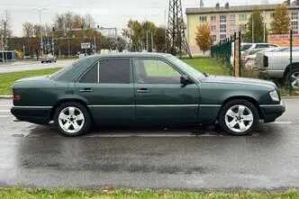 Mercedes-Benz 300, 3.0, 83 kW, дизель, механическая, задний привод