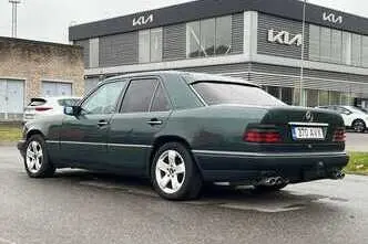 Mercedes-Benz 300, 3.0, 83 kW, дизель, механическая, задний привод