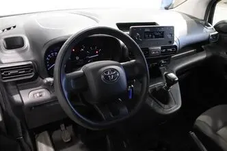 Toyota Proace City, 1.5, 75 kW, diesel, manual, front-wheel drive