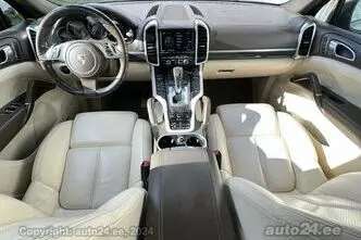 Porsche Cayenne, 3.0, 180 kW, дизель, автомат, полный привод