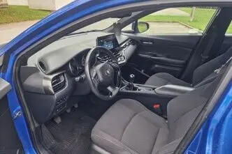 Toyota C-HR, 1.2, 85 kW, bensiin, manuaal, esivedu