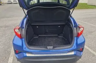 Toyota C-HR, 1.2, 85 kW, bensiin, manuaal, esivedu