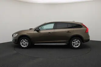Volvo V60 Cross Country, 2.0, 110 kW, diesel, manual, front-wheel drive