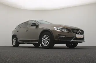 Volvo V60 Cross Country, 2.0, 110 kW, diesel, manual, front-wheel drive