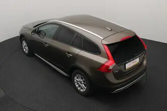 Volvo V60 Cross Country, 2.0, 110 kW, diesel, manual, front-wheel drive