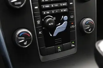 Volvo V60 Cross Country, 2.0, 110 kW, diesel, manual, front-wheel drive