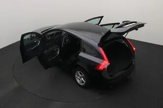 Volvo V60, 2.0, 88 kW, diesel, automatic, front-wheel drive